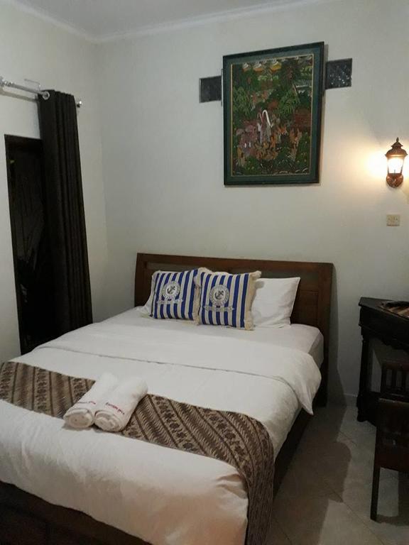 Renaya Griya Hotel Salakan Exterior photo