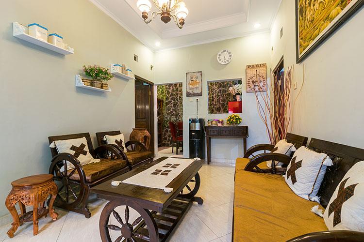 Renaya Griya Hotel Salakan Exterior photo